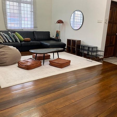 La Wood Homestay カンポン・クアラ・ベシュット エクステリア 写真